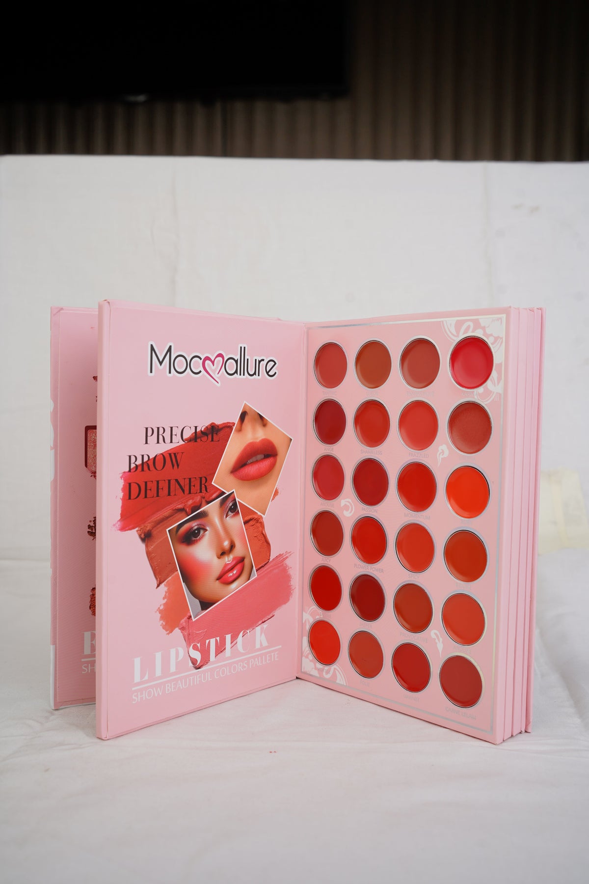 Mocallure 5-in-1 Book Palette